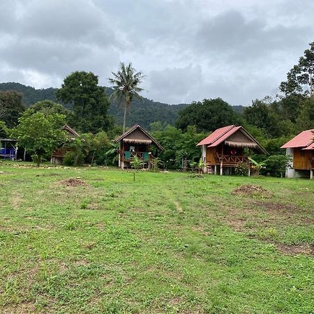 Seree Bungalows & Chill Bar Koh Chang Exteriör bild