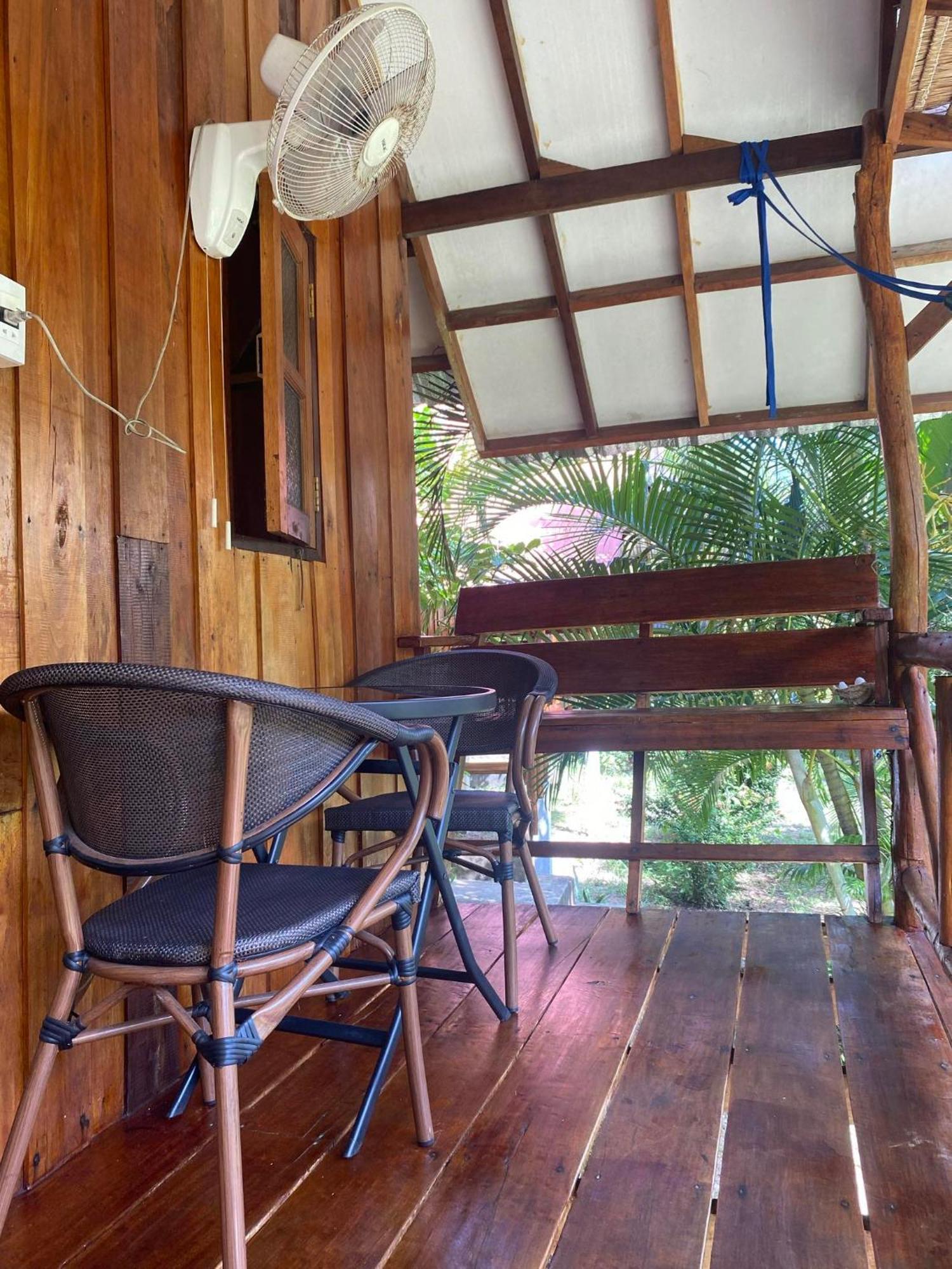 Seree Bungalows & Chill Bar Koh Chang Exteriör bild